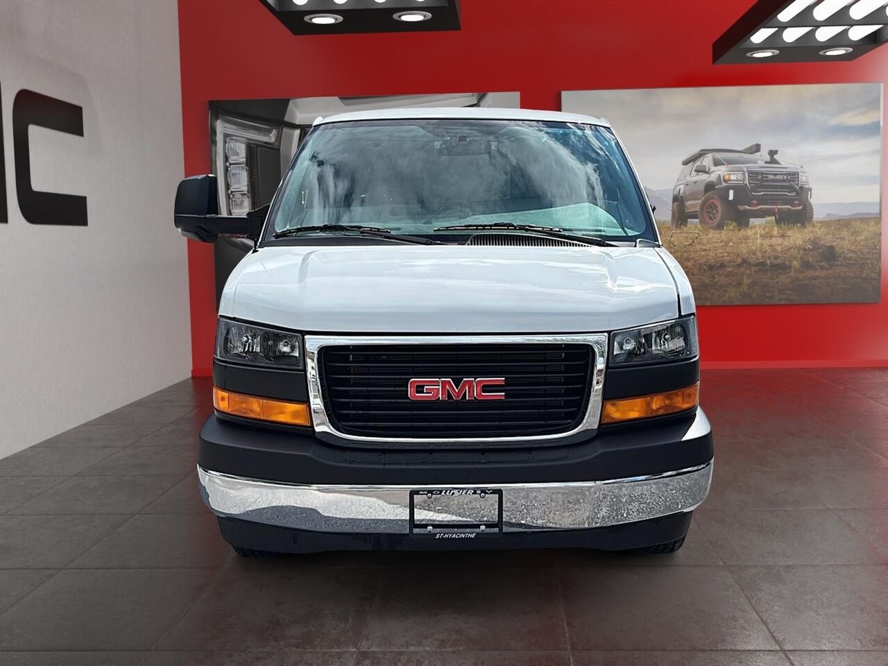 2026 GMC Savana Commercial Cutaway 3500 fourgonnette 139 po SUMMIT WHITE Saint-Hyacinthe - photo #1