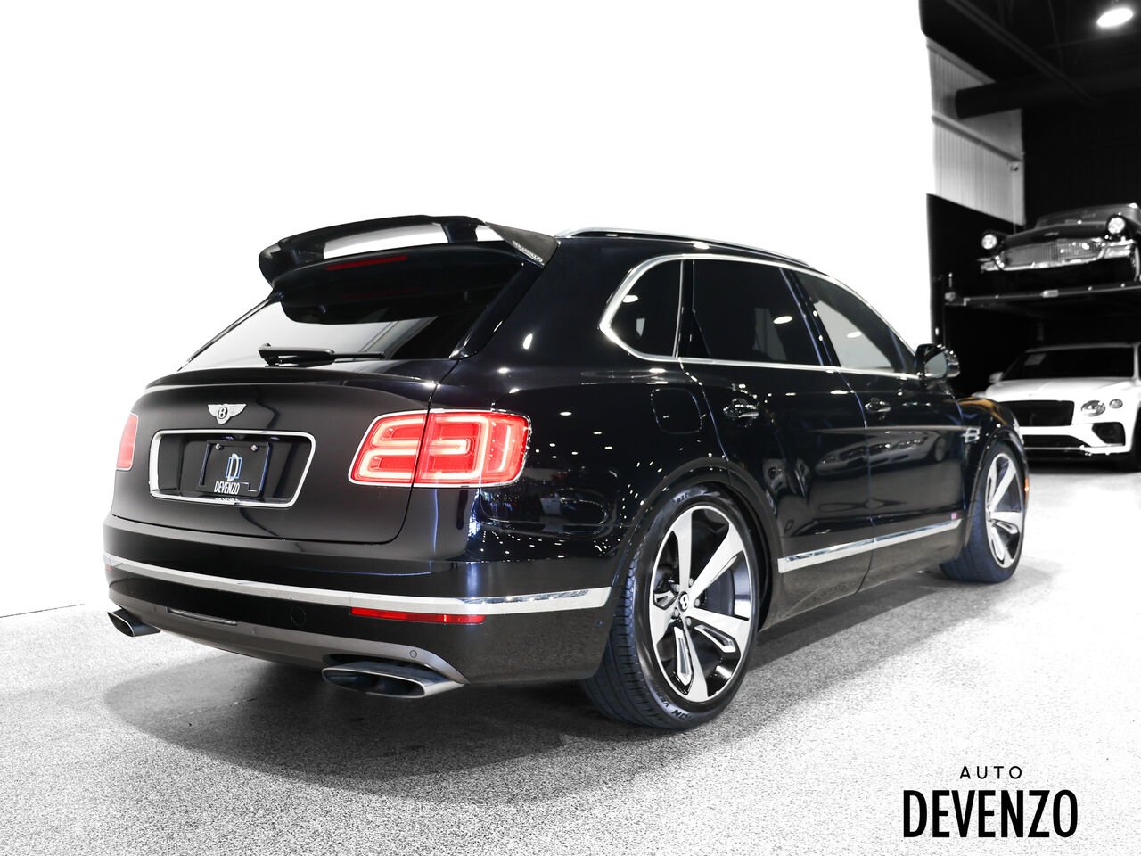 2017 Bentley Bentayga Black Saint-Eustache - photo #2