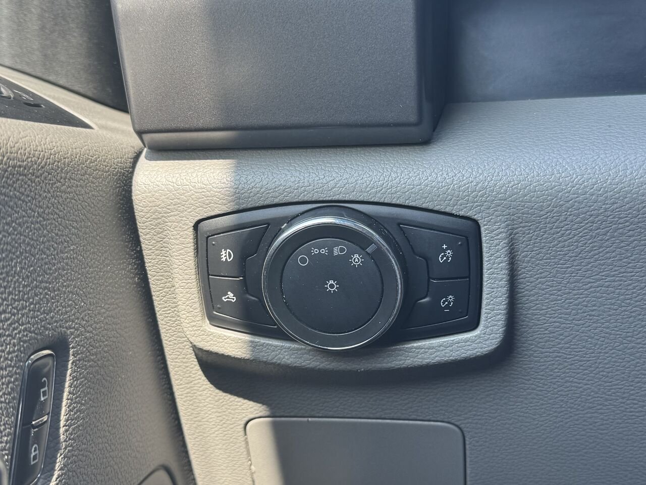 Ford F-150 2017 Rouge Granby - photo #23