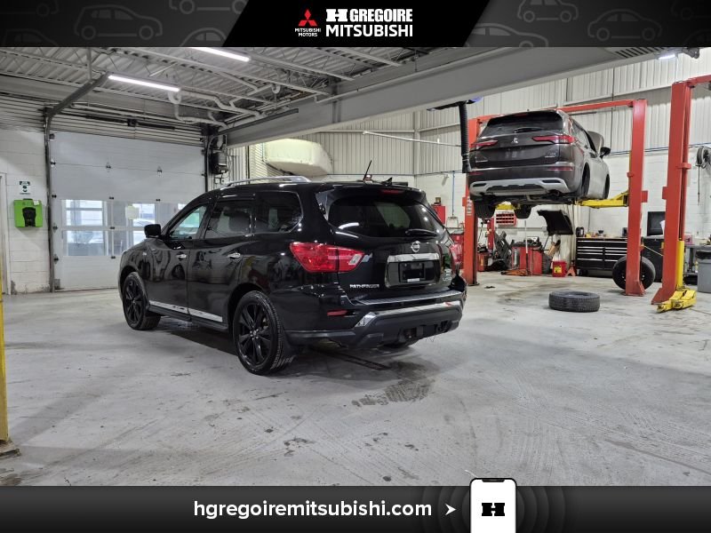 2017 Nissan Pathfinder Black Laval - photo #5