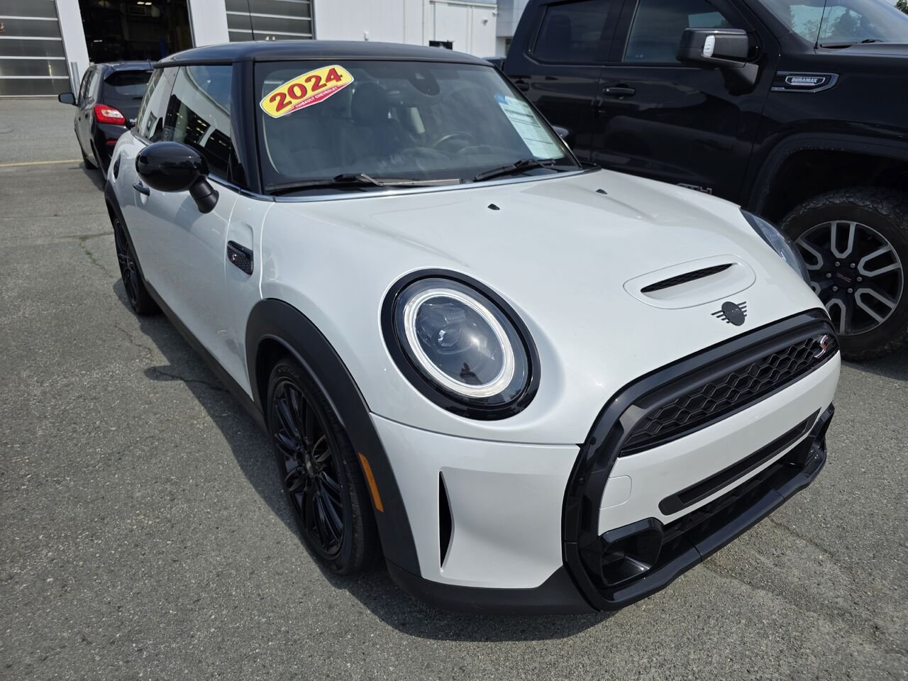 2024 MINI 3 Door Cooper S Rouyn-Noranda - photo #5