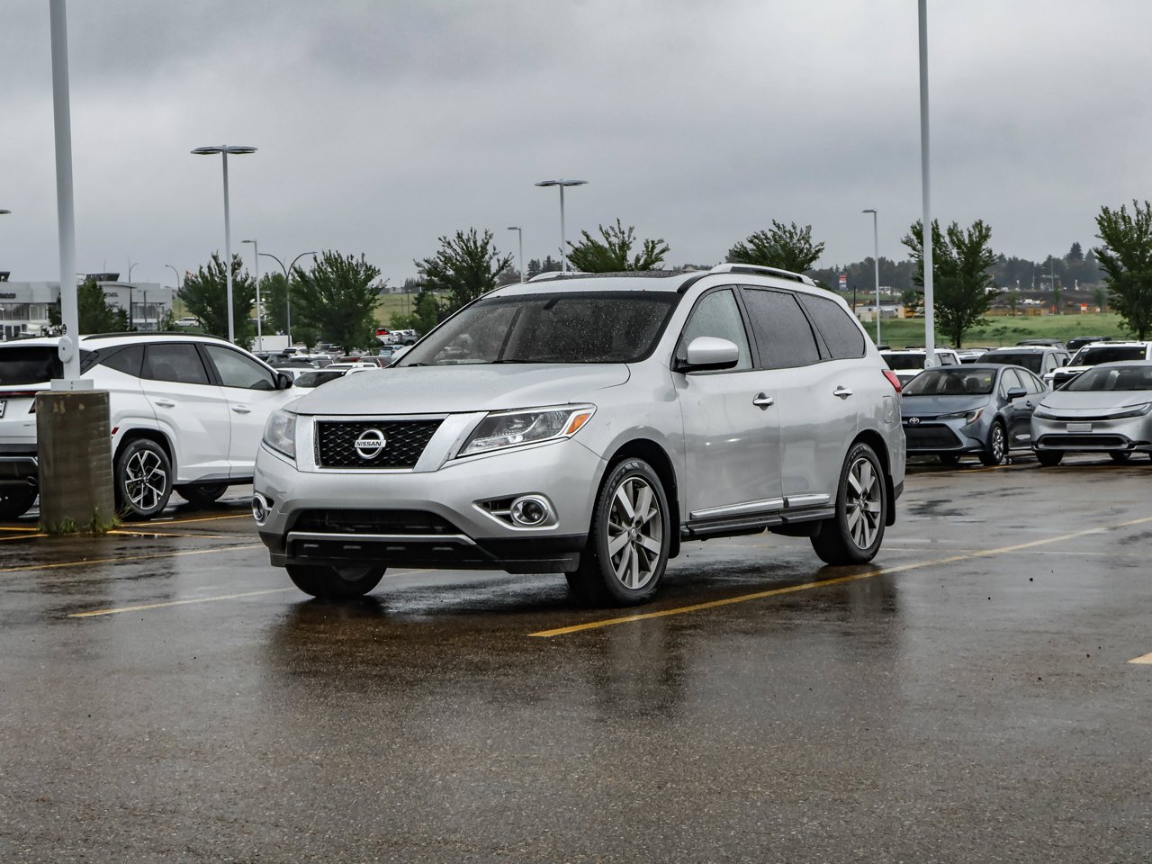 2015 Nissan Pathfinder 4WD 4dr Platinum Grey Sherwood Park - photo #3