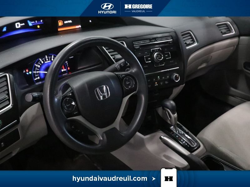 Honda Civic YA888 | LX 4 portes, boîte automatique 2013 Gris Laval - photo #15