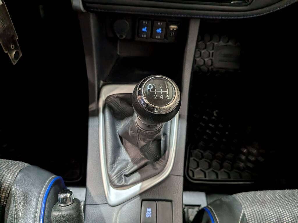 2017 Toyota Corolla 4dr Sdn CVT CE White Val-David - photo #24