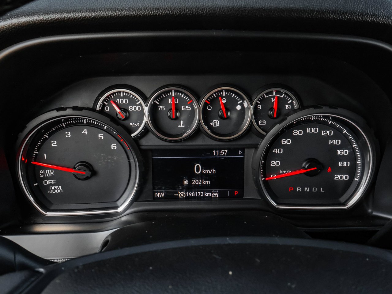 2020 Chevrolet Silverado 1500 4WD Crew Cab 147 RST White Sherwood Park - photo #23