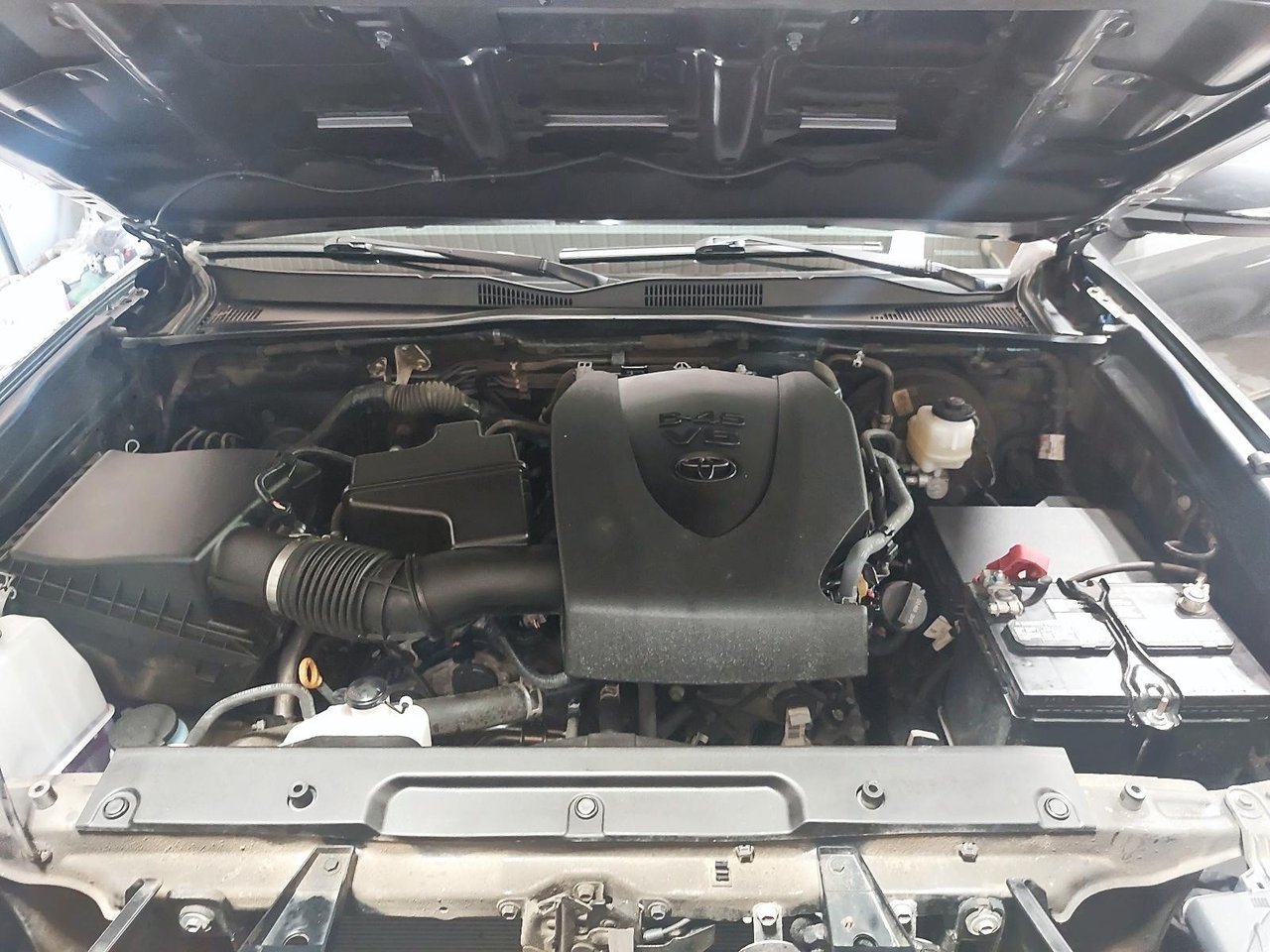 2022 Toyota Tacoma VIN 3TYDZ5BN4NT012674 Grey Chicoutimi - photo #6