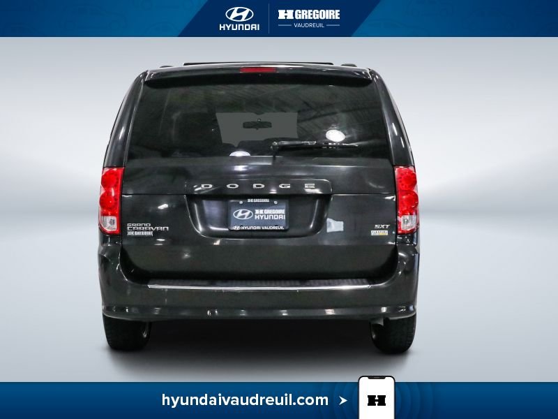 2018 Dodge GR Caravan Black Laval - photo #8