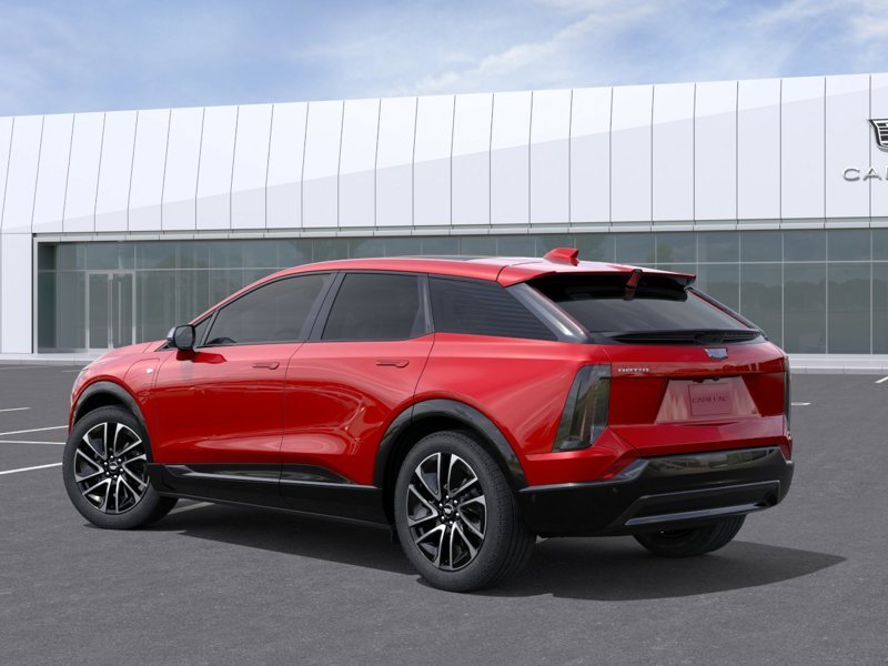 CADILLAC OPTIQ 4 portes - Sport 2027 Teinte rouge éclatant