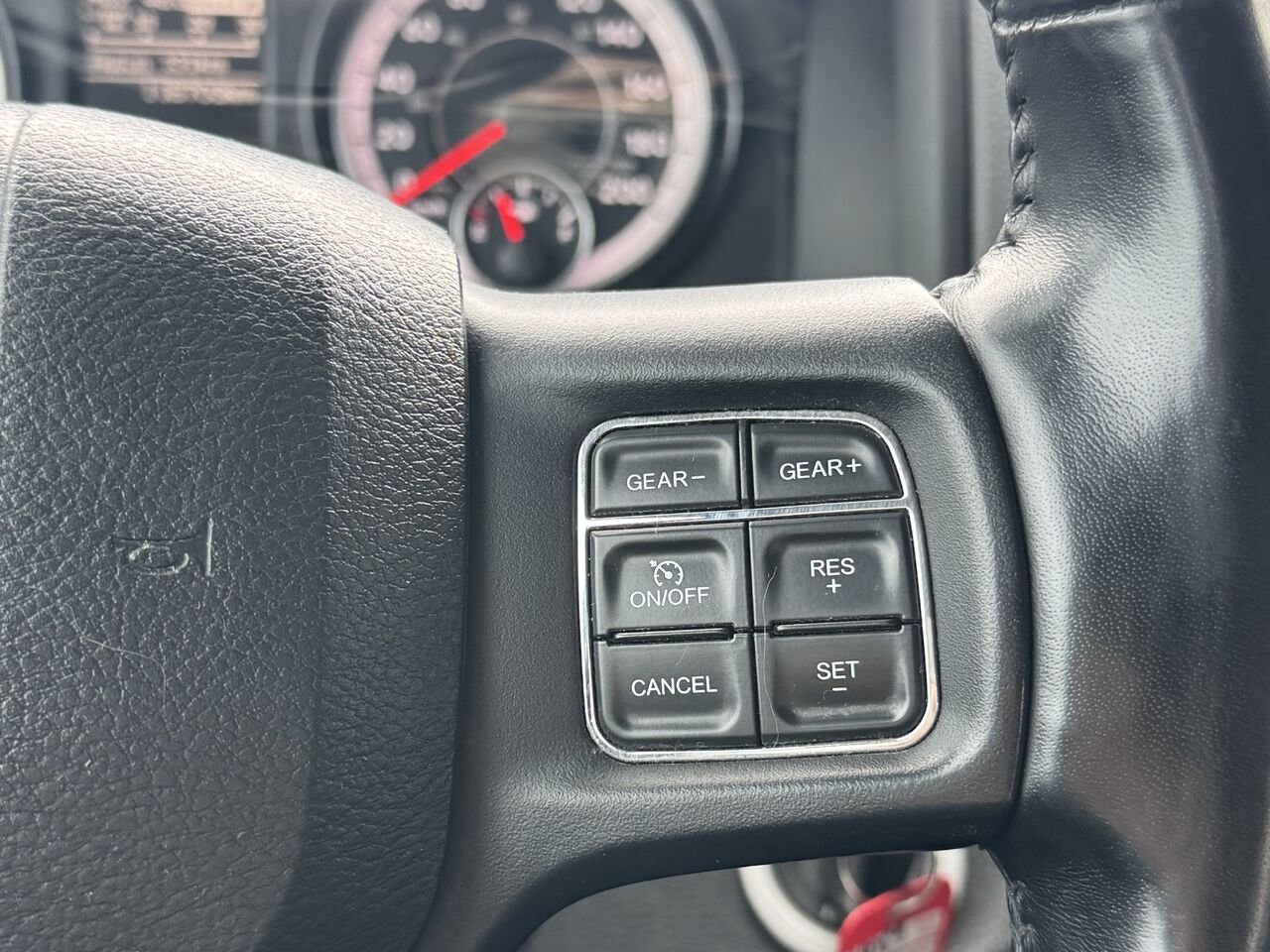 Ram 1500 Classic 2019 Noir Granby - photo #17