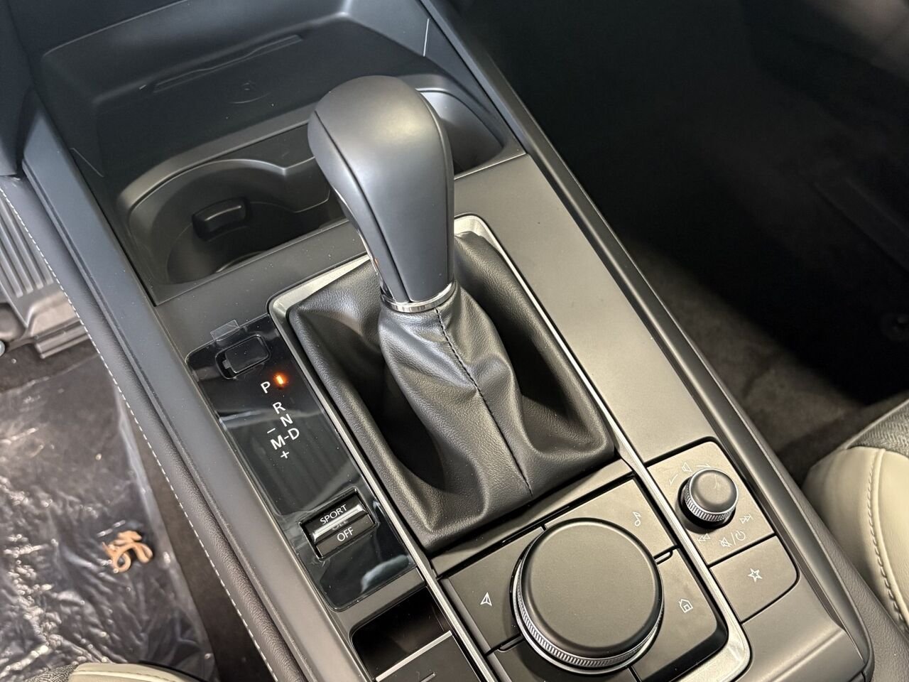 2026 MAZDA CX-30 GS KURO Snowflake White Pearl Châteauguay - photo #11