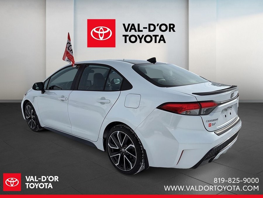 Toyota Corolla XSE TOIT CUIR XSE CVT 2022 2022 Frisson glacé nacré avec toit noir