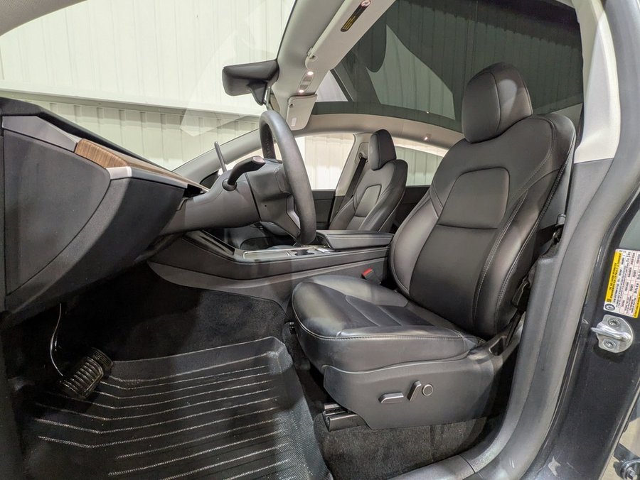 Tesla Model Y 2024 2024 Gris