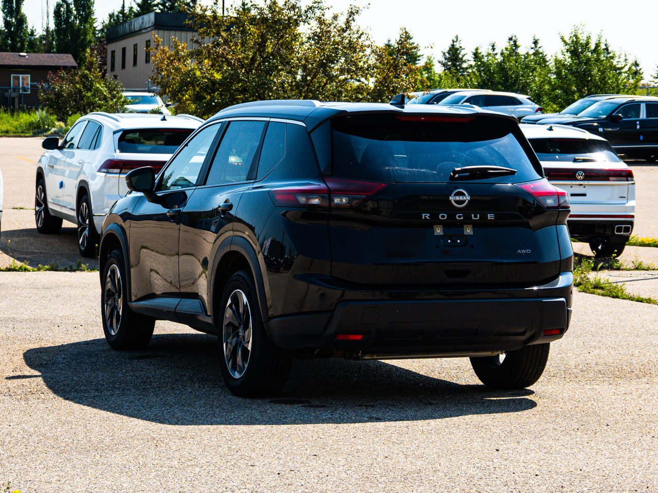 2025 Nissan Rogue AWD SV Moonroof Black Sherwood Park - photo #10
