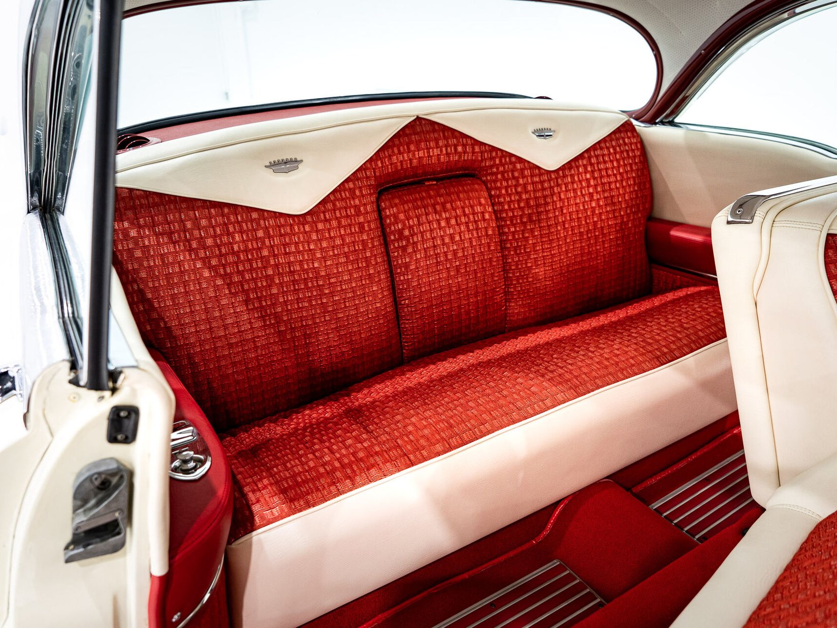 1956 Cadillac Eldorado Seville With Factory A/C | PRIX EN USD White Montreal - photo #74