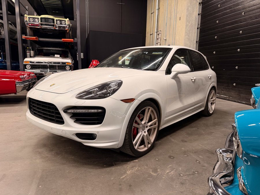 2014 Porsche Cayenne 2014 White