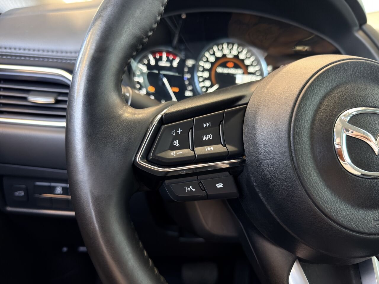 2024 Mazda CX-5 White Notre-Dame-des-Prairies - photo #18