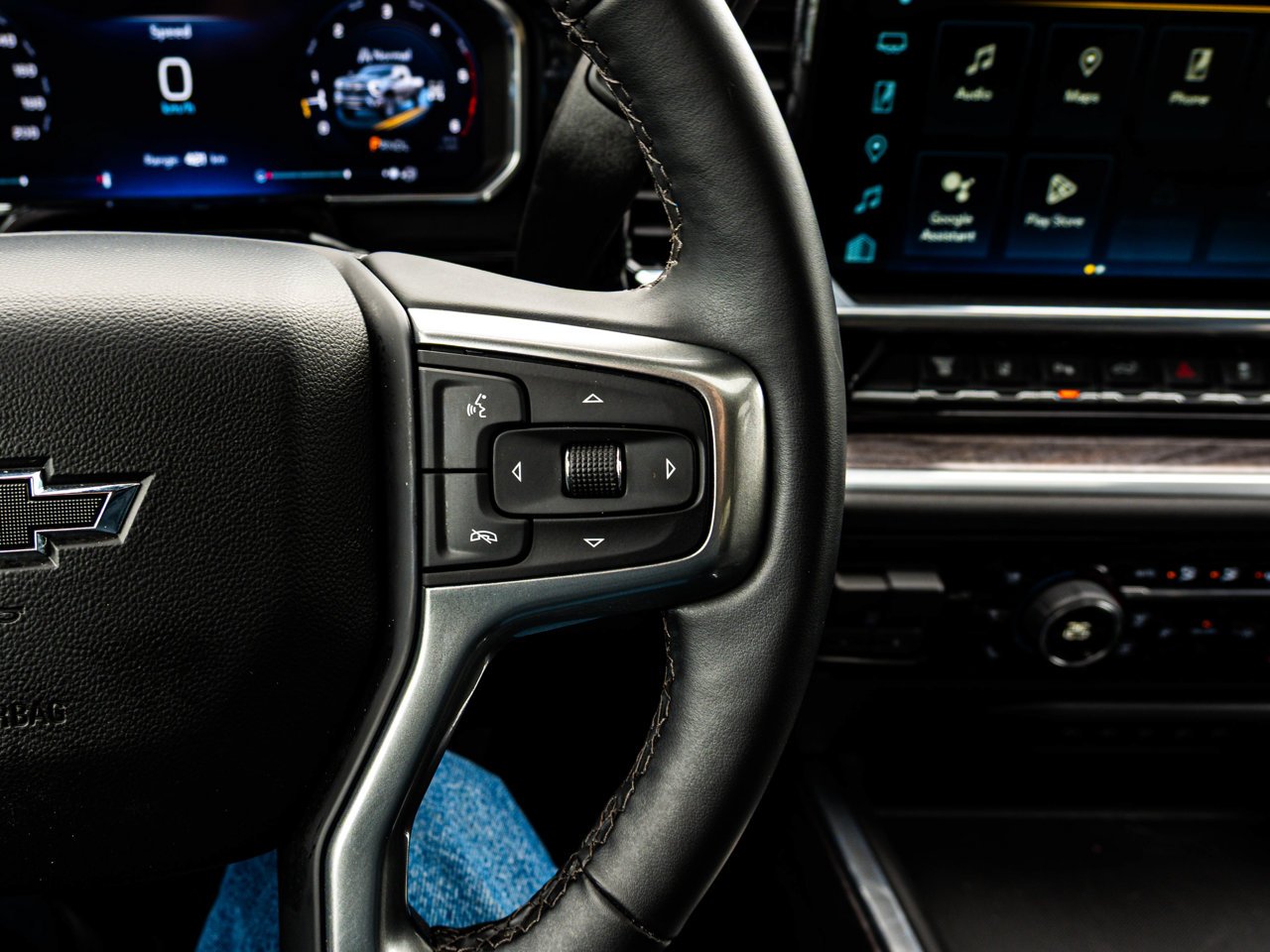 2026 Chevrolet Silverado 3500HD 4WD Crew Cab 159 LTZ Blue Sherwood Park - photo #24