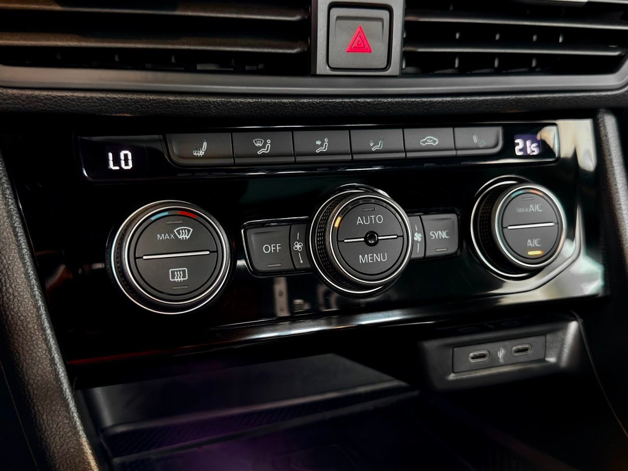 2022 Volkswagen Jetta GLI Black Notre-Dame-des-Prairies - photo #23