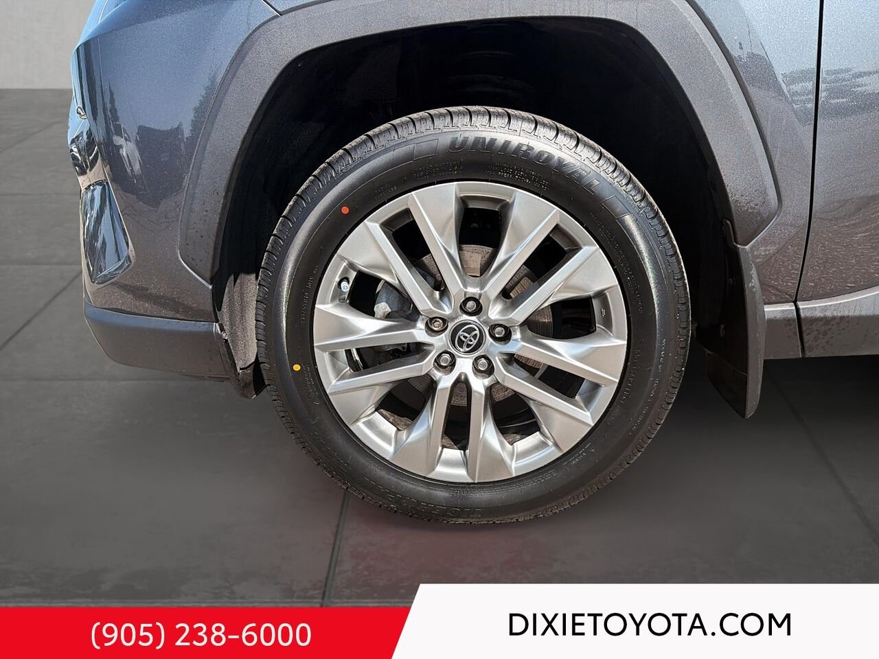 2021 Toyota RAV4 LIMITED AWD / HEATED AND VENTILATED SEATS / MOONROOF / LEATHER SURFACE / ALLOY WHEELS / CARPLAY AND ANDROID AUTO Grey Mississauga - photo #6