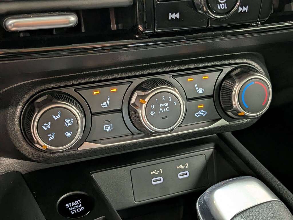 2026 Nissan Kicks S AWD Red Val-David - photo #27