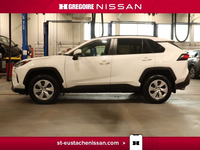 2020 Toyota Rav 4 White Saint-Eustache - photo #5