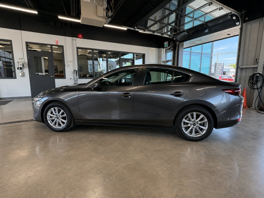 2026 MAZDA Mazda3 2026 Machine Grey Metallic