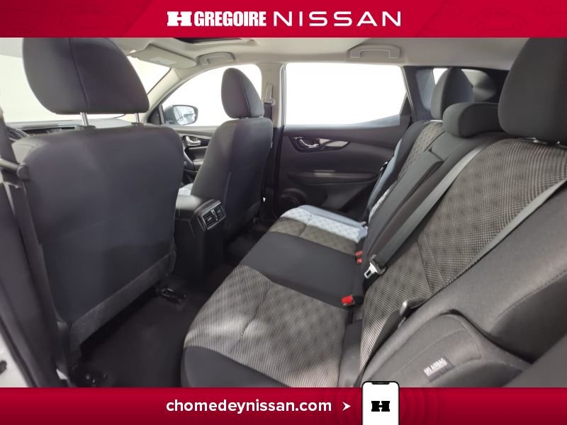 Nissan Qashqai 2023 Blanc Laval - photo #24