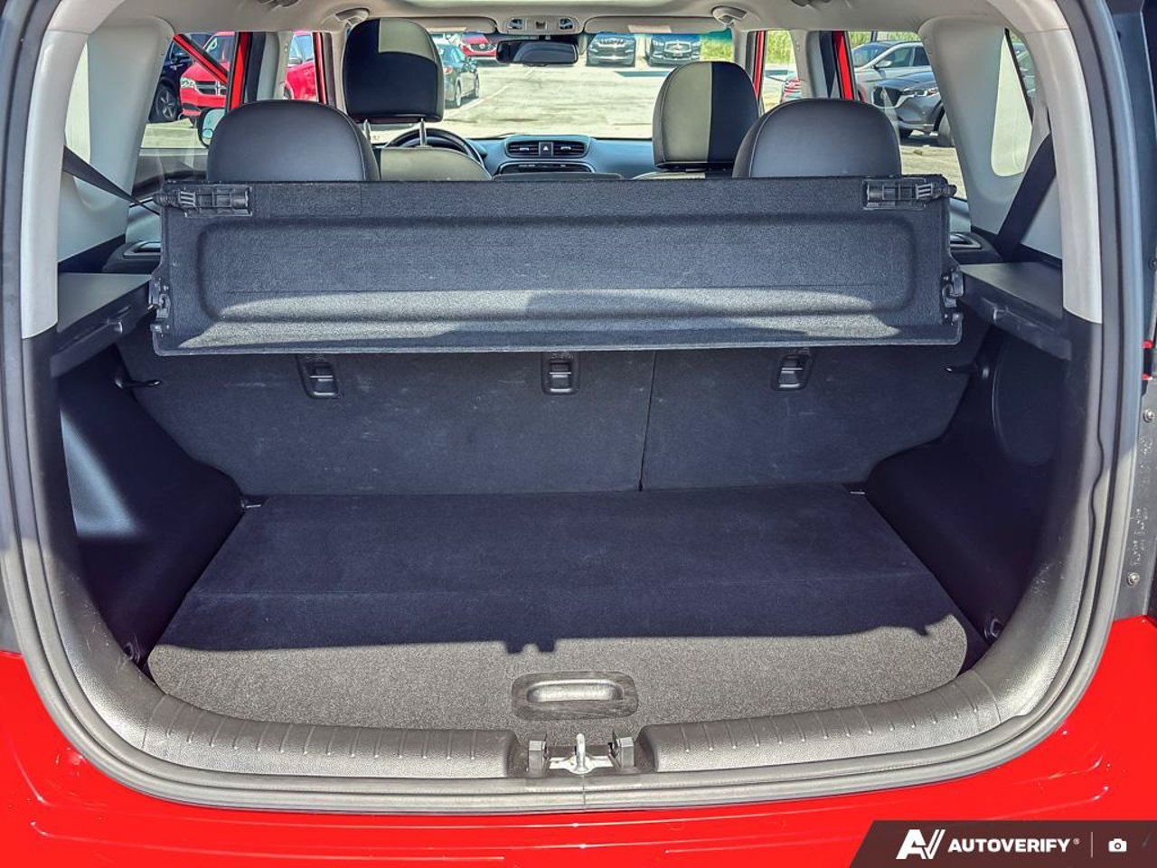 Kia Soul KNDJP3A51J7582744 2018 Rouge Mirabel - photo #14