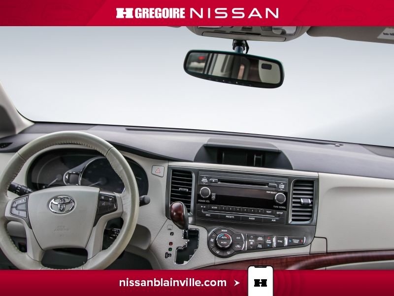 2013 Toyota Sienna Grey Saint-Eustache - photo #13