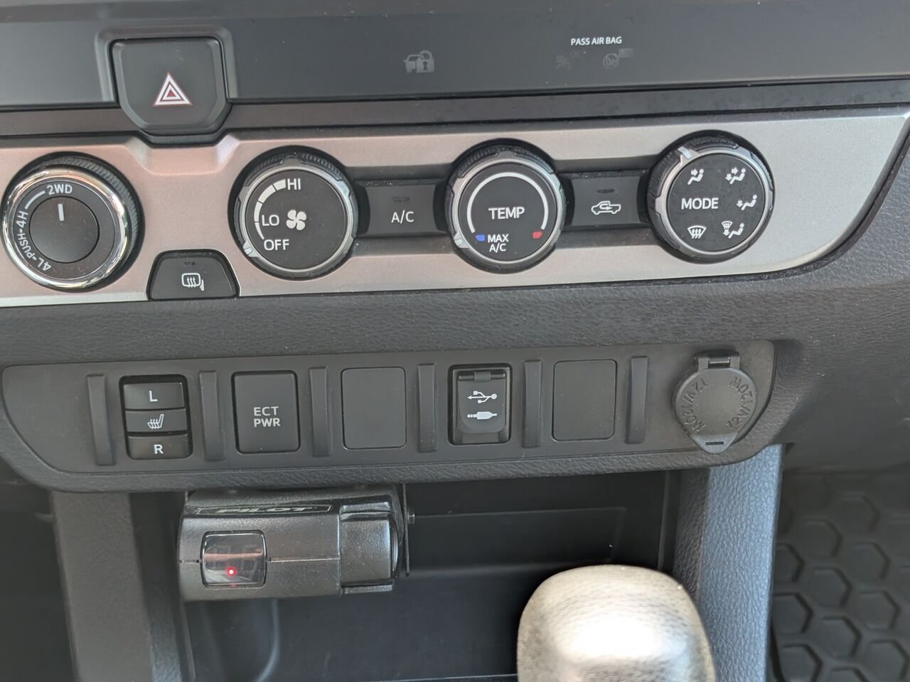 Toyota Tacoma SR5/SIÈGES CHAUFFANTS/CAMÉRA DE RECUL/BLUETOOTH/AC 2019 Bleu Sherbrooke - photo #10