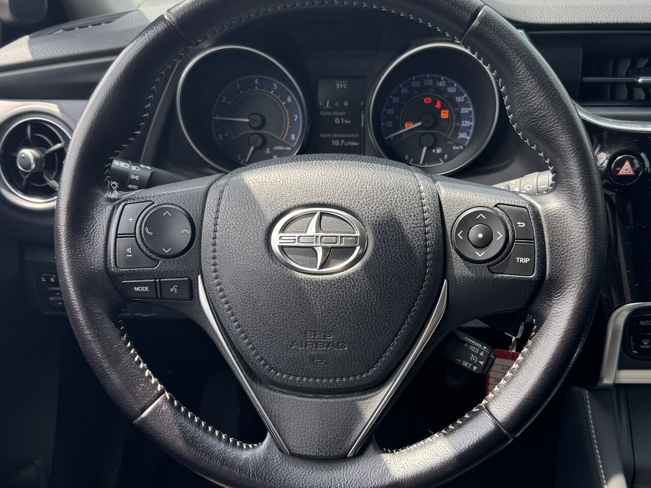 Scion iM Hatchback 2016 Beige Granby - photo #14