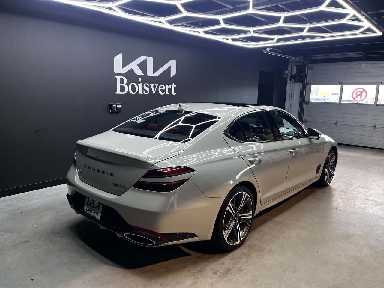 Genesis G70 2024 Gris Blainville - photo #6