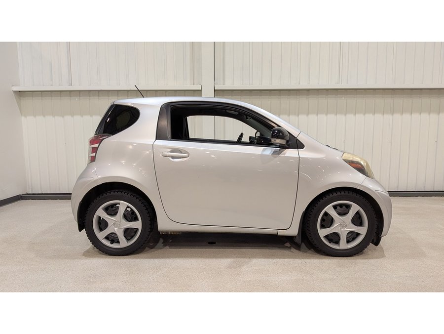 Scion iQ 2012 2012 Argent