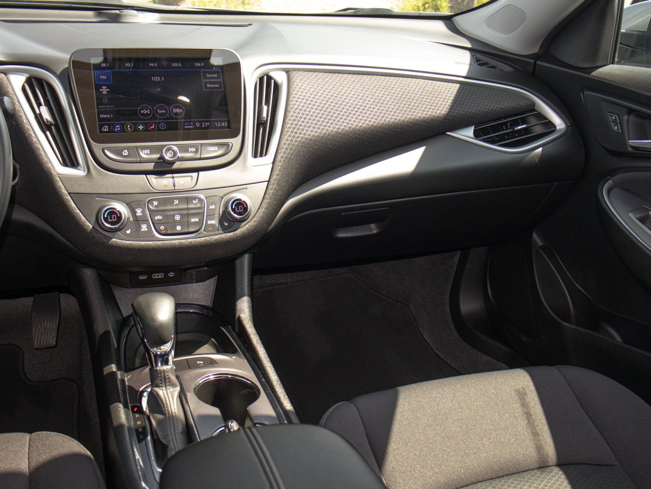 2024 Chevrolet Malibu 4dr Sdn 1LT Grey Sherwood Park - photo #29