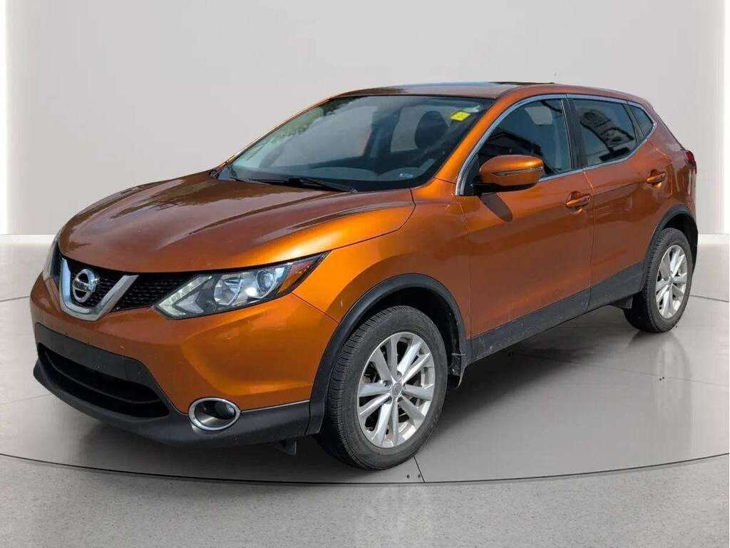 Nissan Qashqai 2017 Orange Gatineau - photo #0