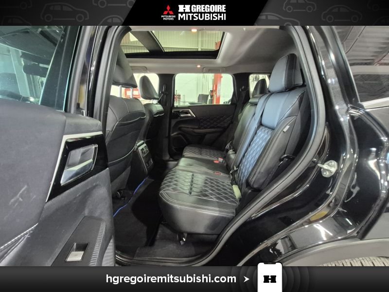 2023 Mitsubishi Outlander Plug-In Hybrid Black Saint-Eustache - photo #29