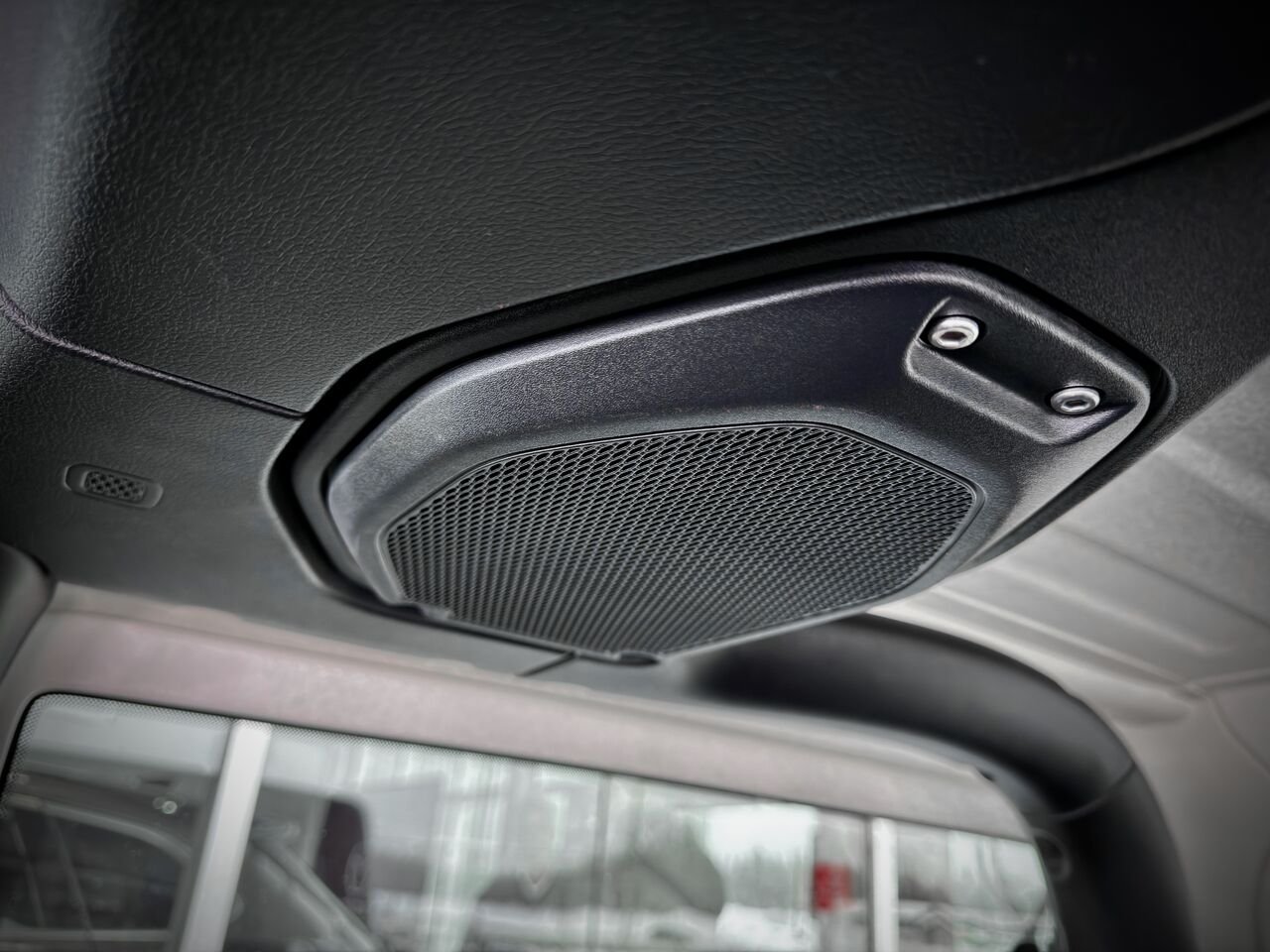 2022 Jeep Wrangler Silver Notre-Dame-des-Prairies - photo #30