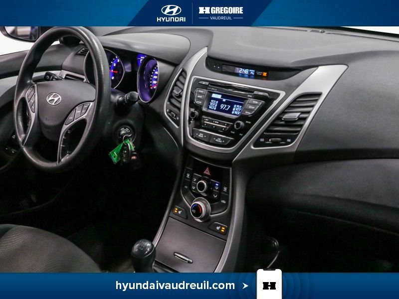 2016 Hyundai Elantra White Saint-Eustache - photo #27