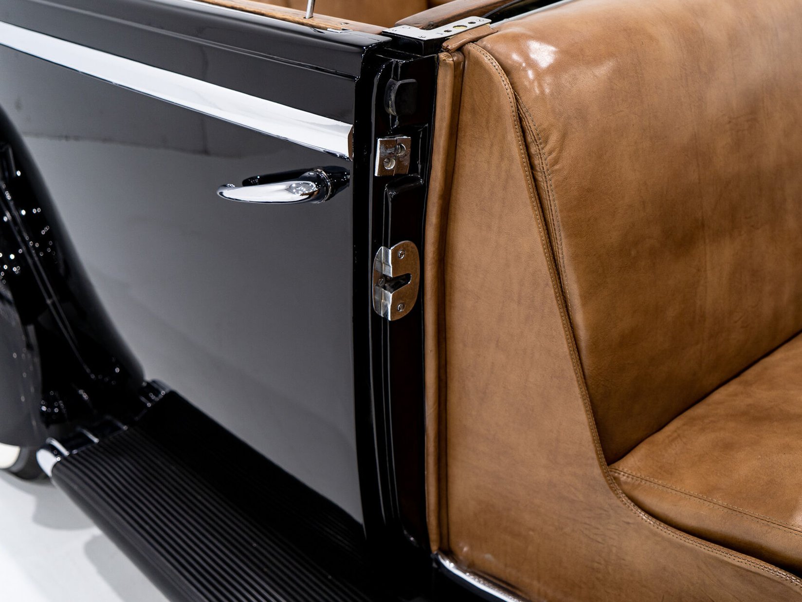 Cadillac Series 90 **PRICE IN USD**1 of 13 V16 1938 Noir Montréal - photo #67