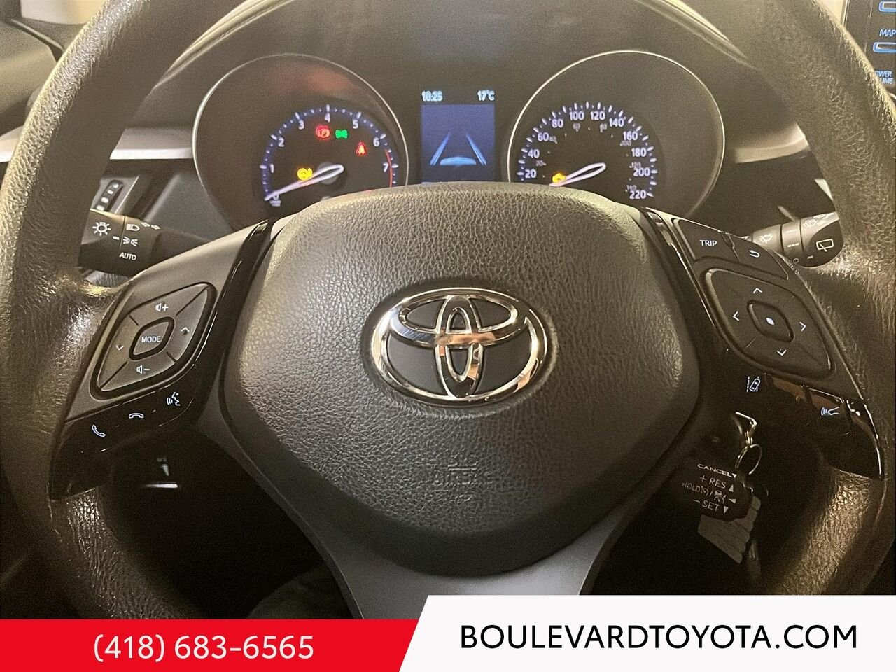 Toyota C-HR 99697A-19 | LE 2021 Gris Québec - photo #9
