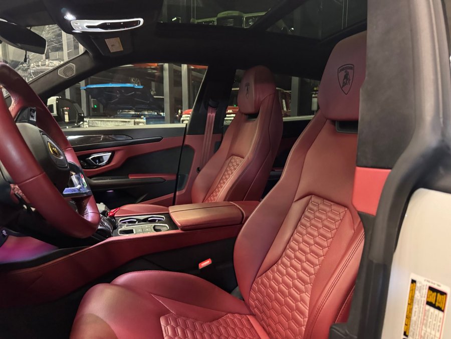 2021 Lamborghini Urus 2021 White