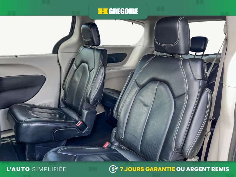2022 Chrysler Pacifica Grey Laval - photo #29