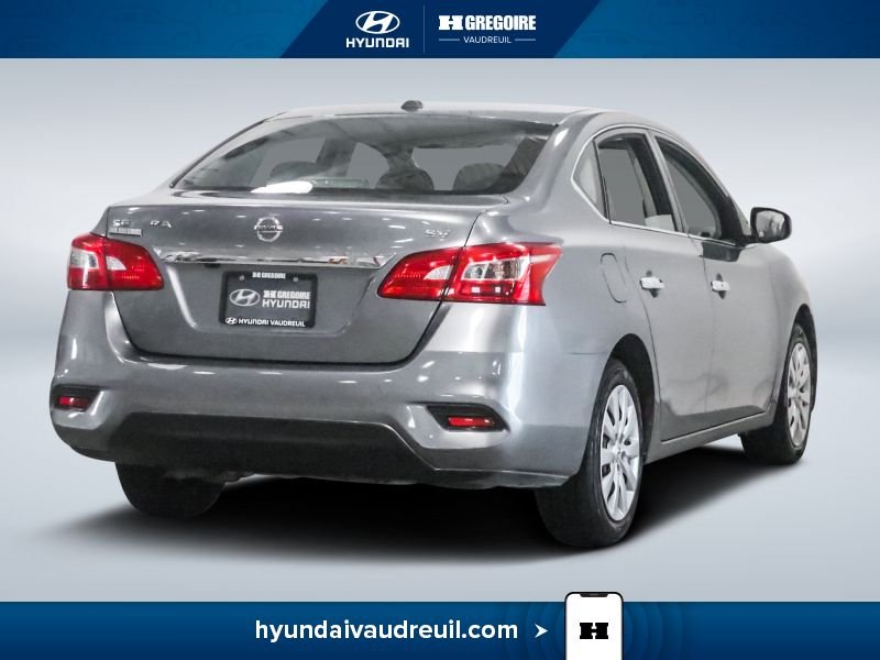 2019 Nissan Sentra Grey Laval - photo #10