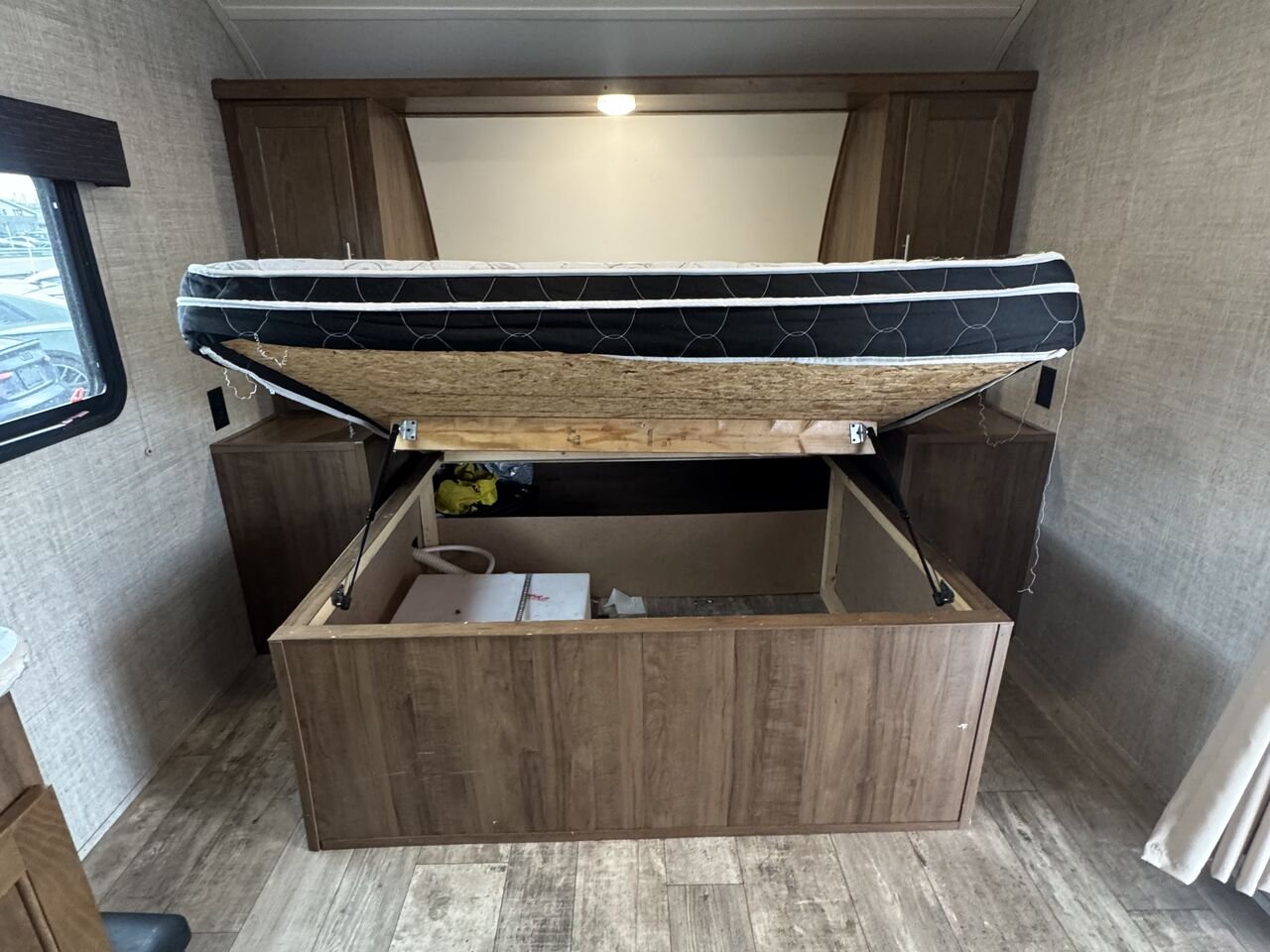 GRAND RIVER 267BH. BUNKHOUSE ULTRALITE SERIES 2019 Blanc Granby - photo #27