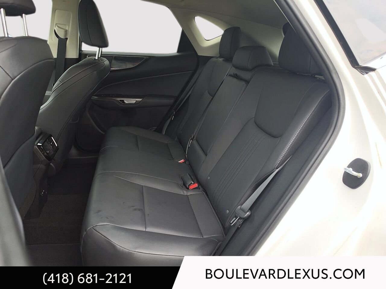 2022 Lexus NX White Quebec - photo #18