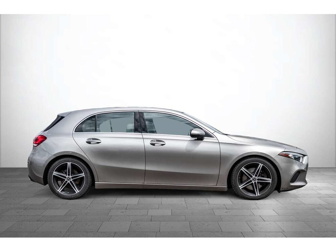 2019 Mercedes-Benz A-Class Silver Sainte-Julienne - photo #3