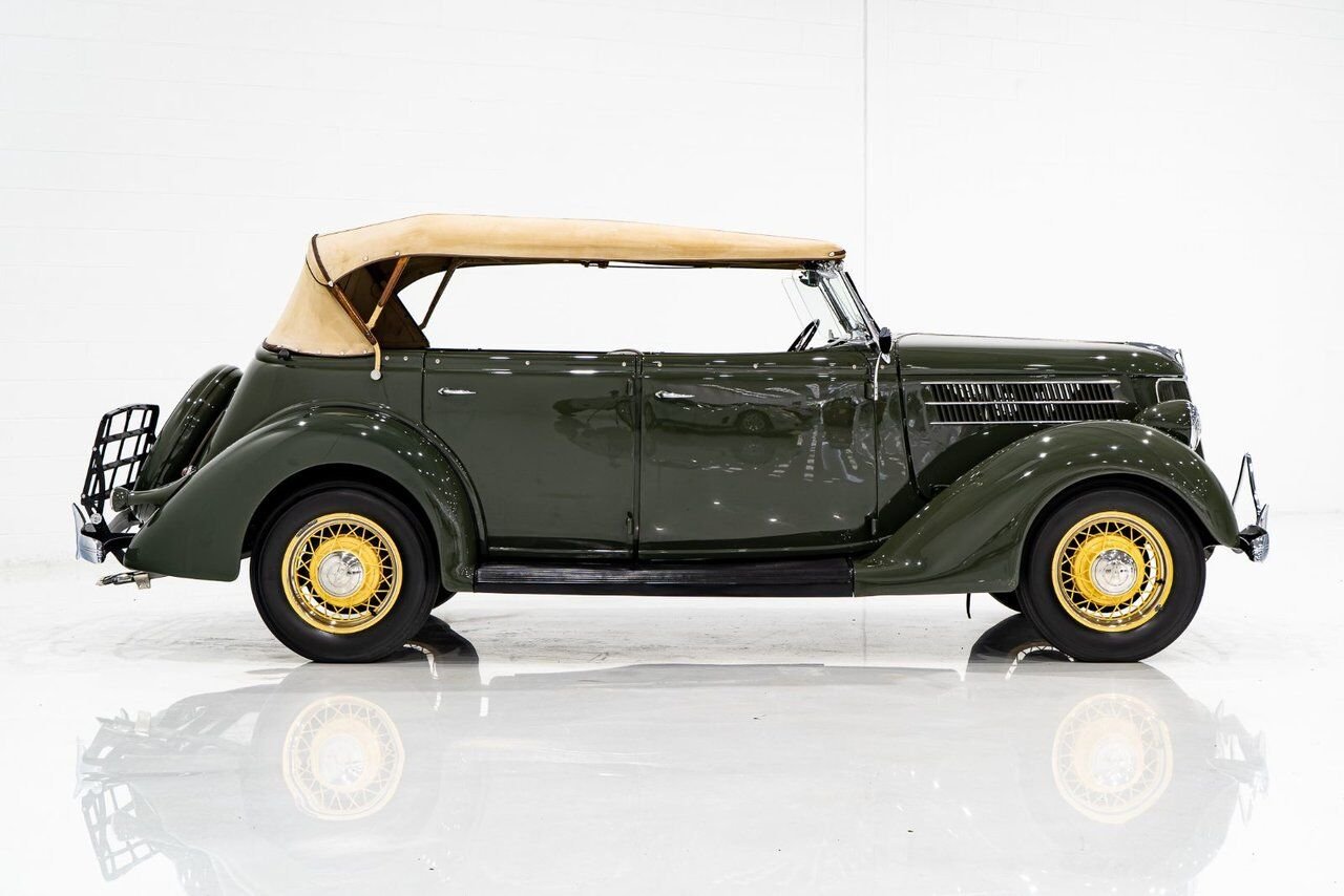 1936 Ford Model 48 Phaeton PRIX EN USD | Beautifully presented in original condition Green Montreal - photo #1