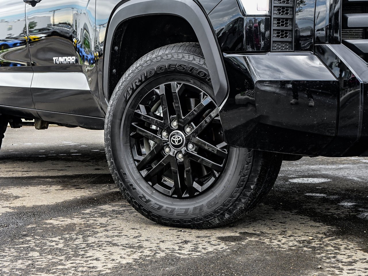 2025 Toyota Tundra 4x4 Crewmax SR Black Sherwood Park - photo #5
