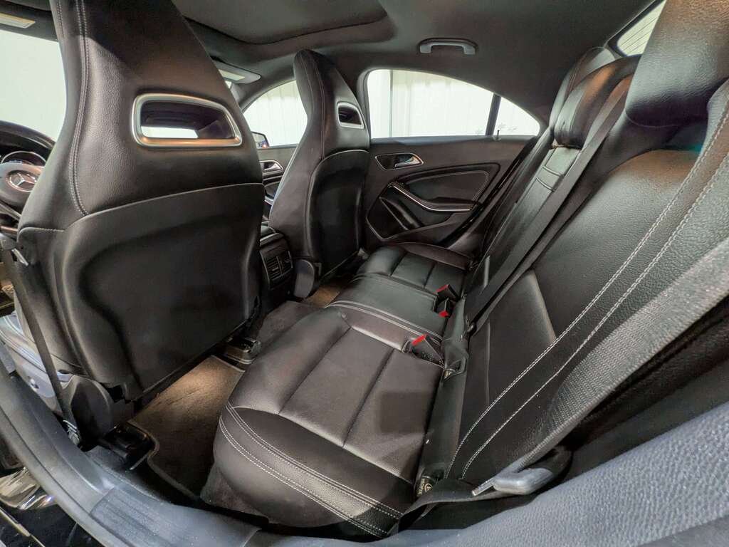2019 Mercedes-Benz CLA CLA 250 4MATIC Coupe Black Val-David - photo #8