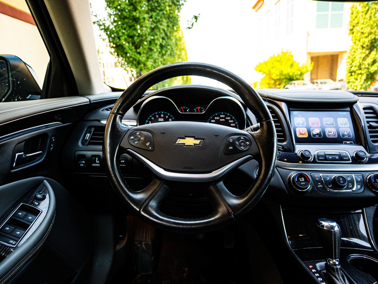 2018 Chevrolet Impala 4dr Sdn LT w/1LT Blue Sherwood Park - photo #29